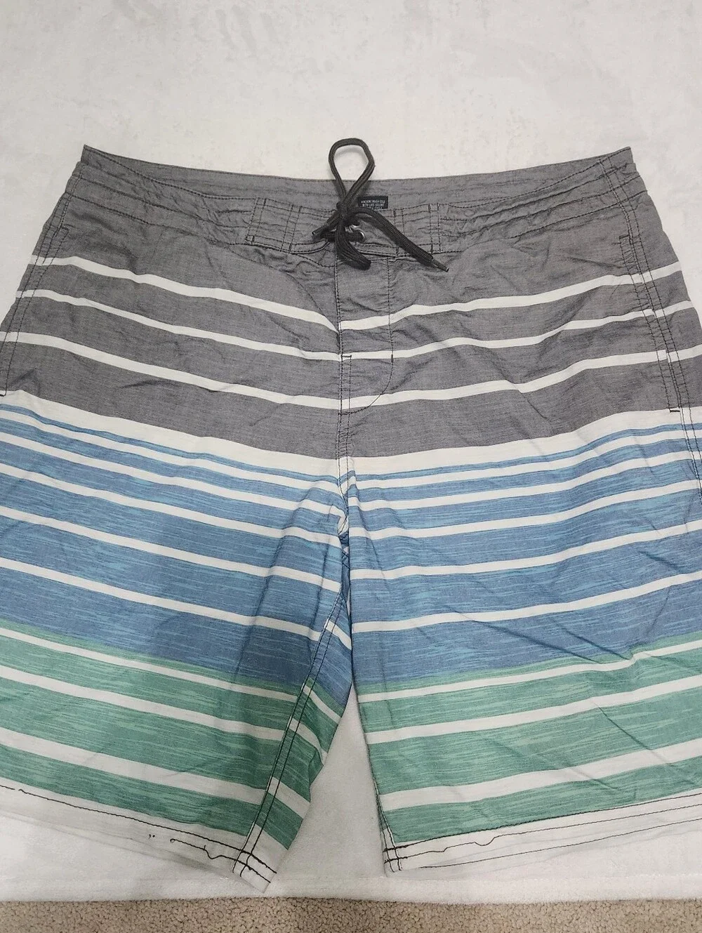Roundtree And Yorke Men's Gray Blue Green Striped Swim Trunks
